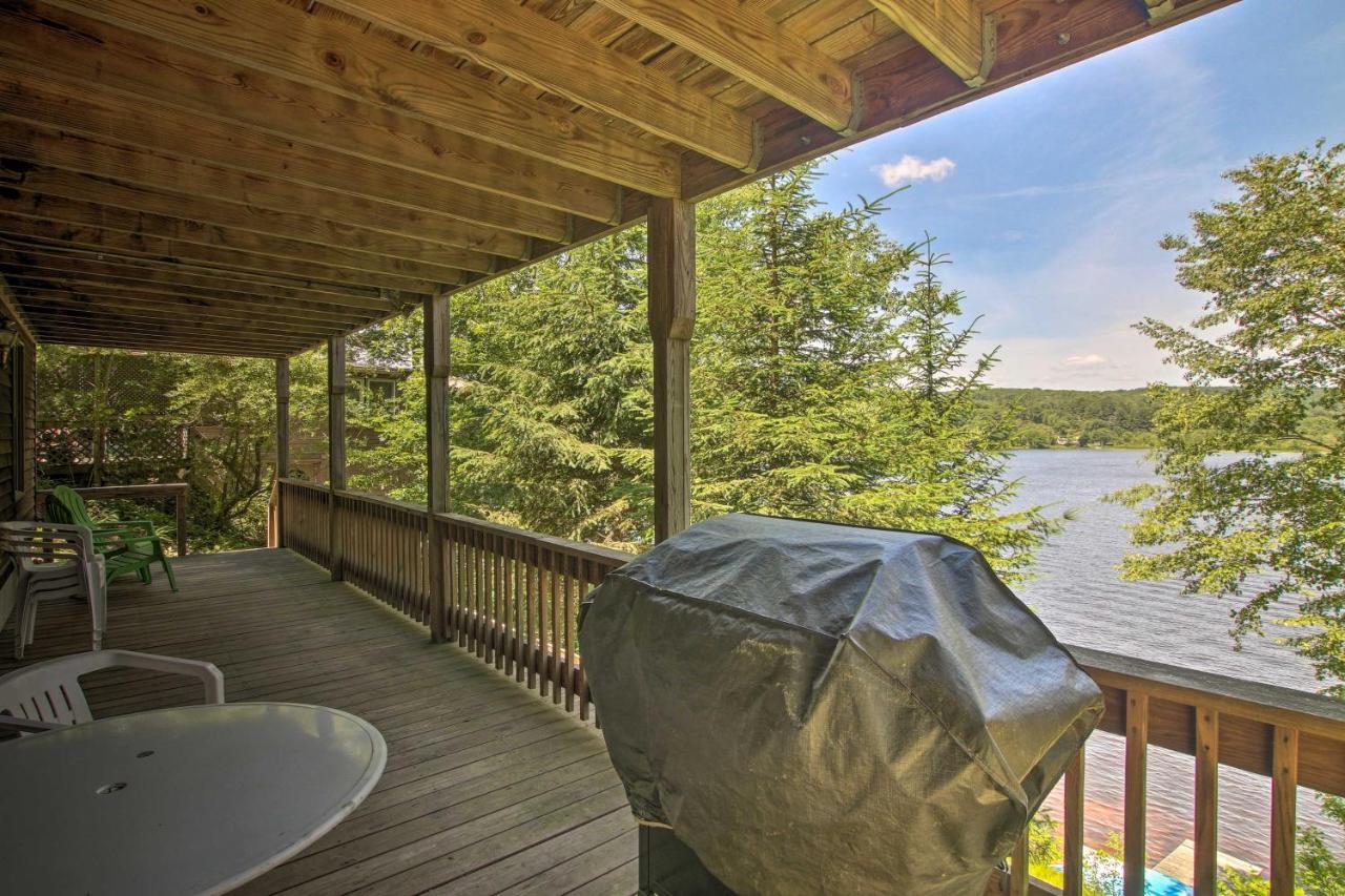 Waterfront New England House On Wickaboag Lake! West Brookfield Exterior foto